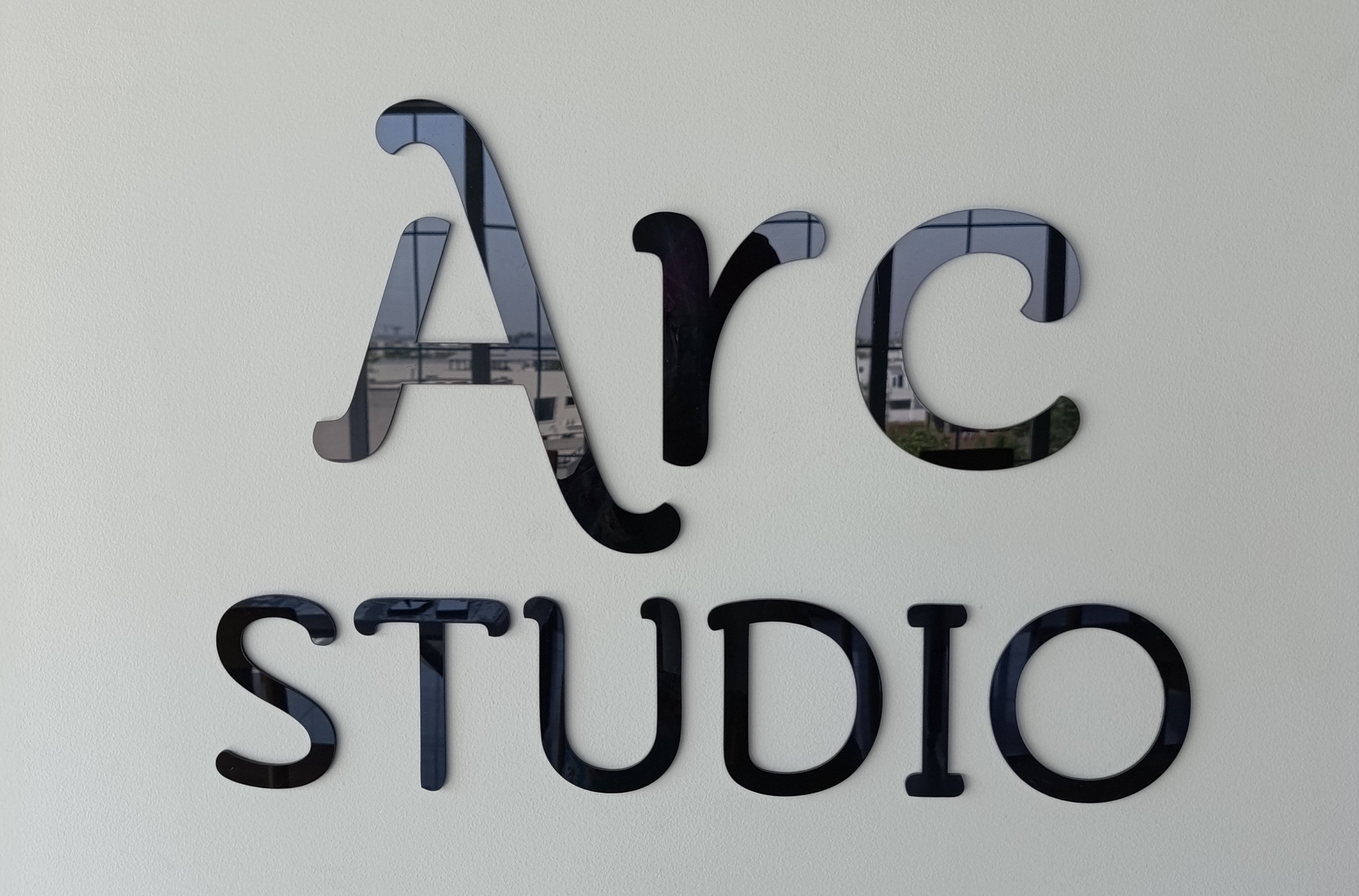 Creative Co-Working Spaces as a Bridge between Craft and Community